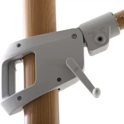 Ombrellone decentrato quadrato in alluminio con base (3 x 3 m) Elyra effetto legno e Beige