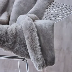 Plaid in finta pelliccia Finn Grigio Plaid E Teli Copritutto