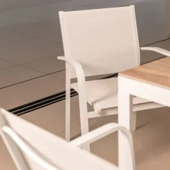Sale Poltrona da giardino impilabile in alluminio Murano Bianco sporco - Svuotamento magazzino Sedie Da Giardino