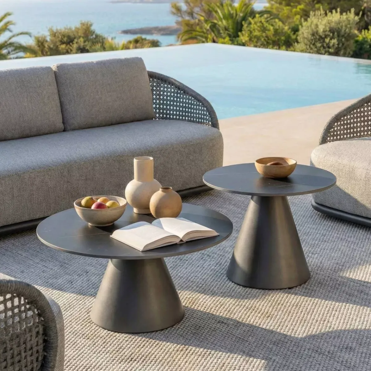 Hot Tavolo da giardino rotondo in ceramica (D81 cm) Riviera Grigio Tavolini Da Giardino, Divani